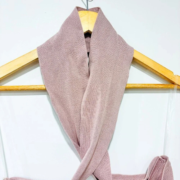 REITMANS Ribbed top with crossover halter neckline - Picture 2 of 5